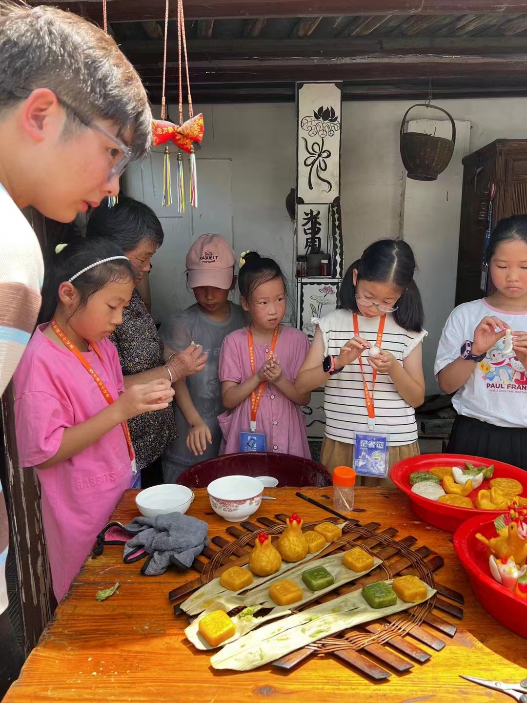 “老字号 • 中华行”了不起的国潮之细数百年老字号——牛通社小记者走进幸福的院子